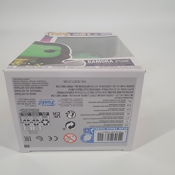 Gamora with Blade of Thanos - Picture 5 of 7